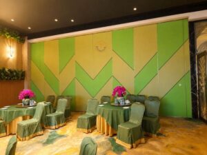 Acoustic sliding folding partition