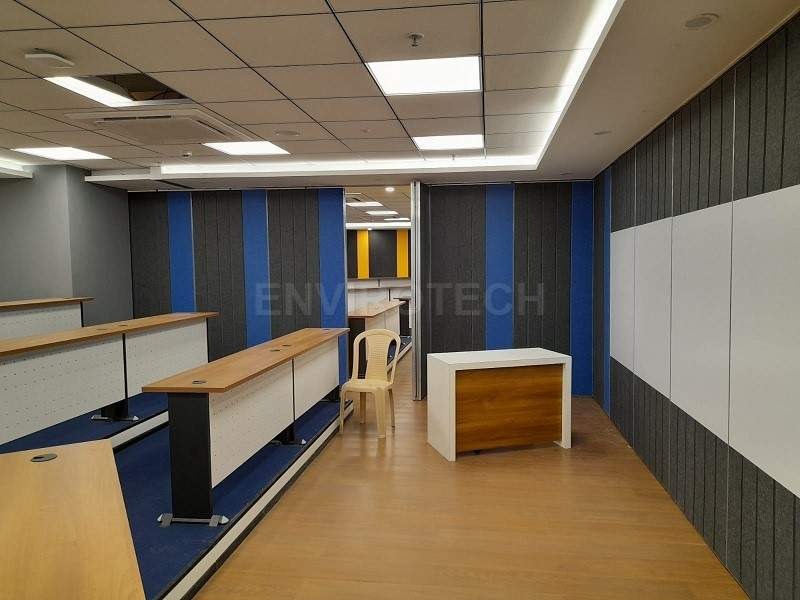 Semi-Automatic Sliding Folding Partitions