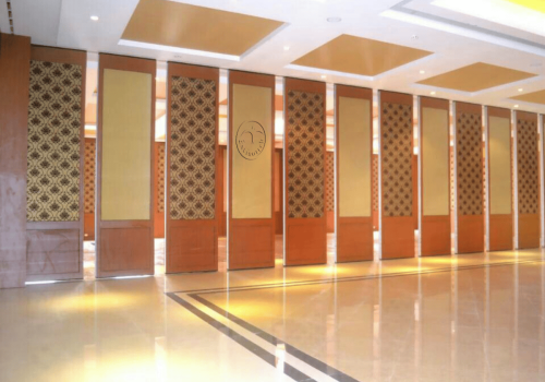 Movable acoustic partition system for flexible room division